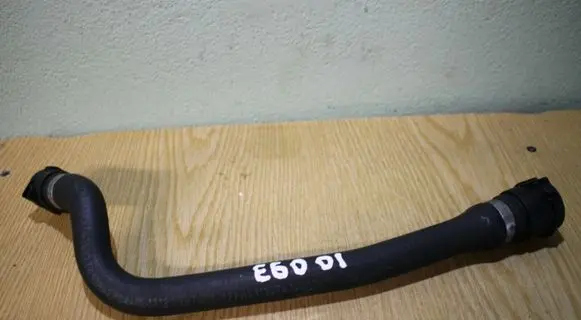 BMW 5 E60 E61 Engine coolant pipe/hose 74148378
