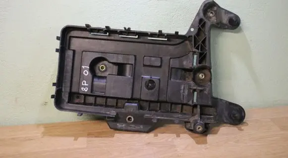 Audi A3 S3 8P Battery box tray 1K0915333B