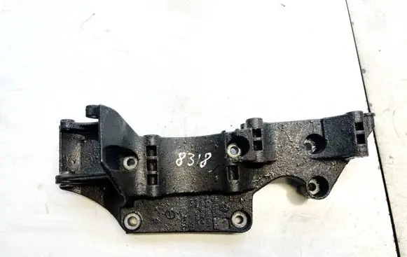 Volkswagen Transporter - Caravelle T5 Engine mounting bracket