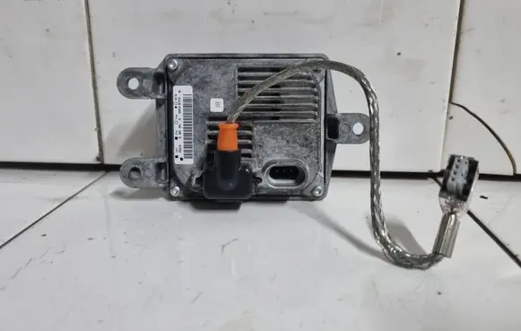 Skoda Octavia Mk2 (1Z) Headlight ballast module Xenon 35XT5D1