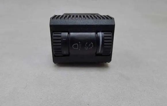 Volkswagen Polo IV 9N3 Headlight level height control switch 6Q0941333C 57439