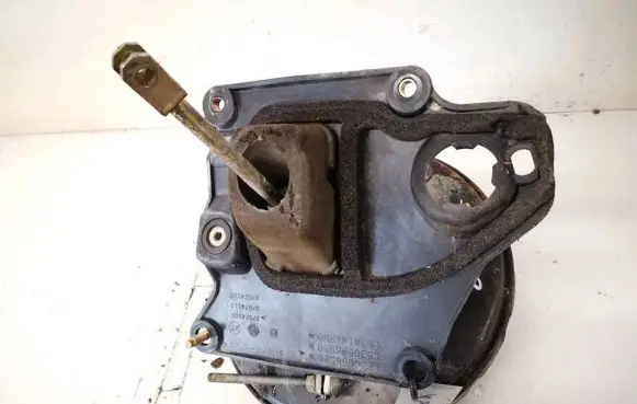 Peugeot 607 Brake booster 9639029680 0204021461
