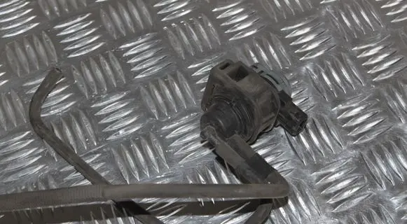 Renault Master III Turbo solenoid valve 8200575400