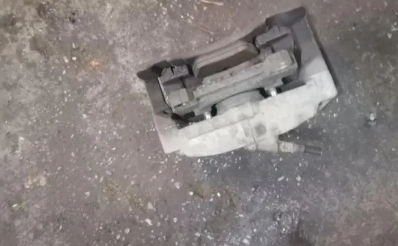 Volvo S80 Front brake caliper
