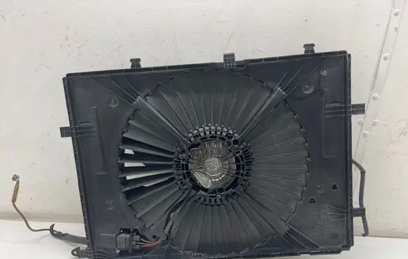Mercedes-Benz C W205 Electric radiator cooling fan A0999061300 0130708400