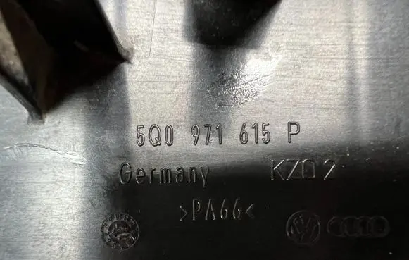 Volkswagen PASSAT B8 Other engine bay part 5Q0971615P KZ02