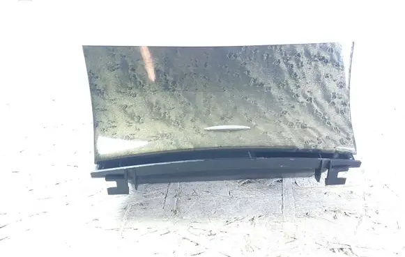 Mercedes-Benz CLS C219 Car ashtray A2116802852