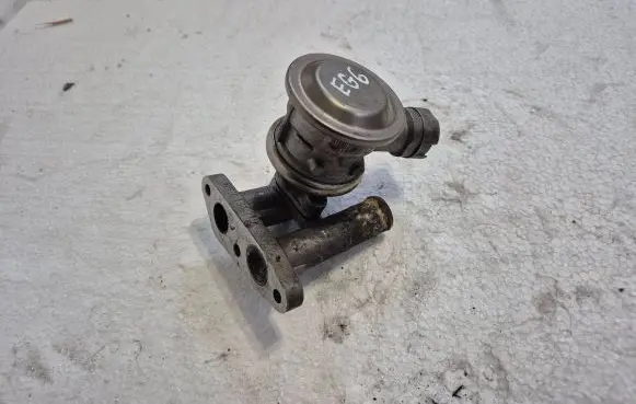 Audi A3 S3 8P EGR valve 022131351A