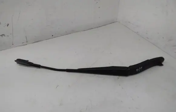 Mercedes-Benz ML W164 Front wiper blade arm A1648201440