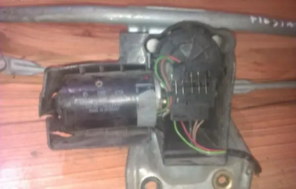 Ford Fiesta Wiper motor 0390241306