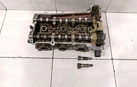 Porsche Boxster 987 Engine head 99610493300