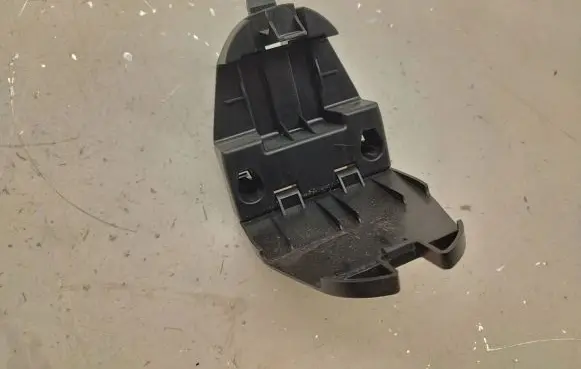 Audi A6 S6 C7 4G Hazard Warning Triangle Mounting Bracket 8T0860285
