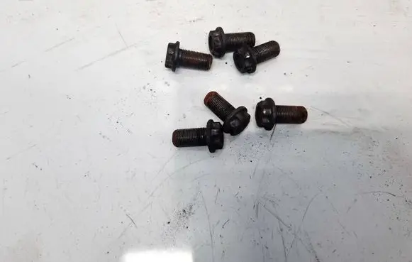 Nissan Qashqai Nuts/bolts 
