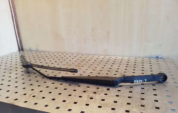 Mazda 6 Front wiper blade arm LD1271