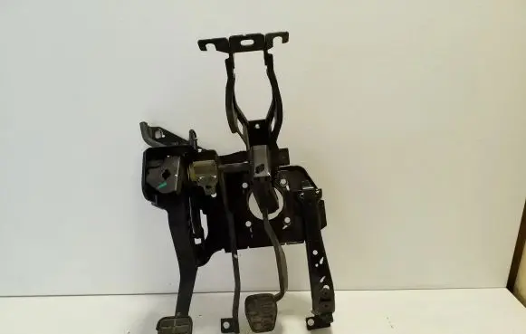 Volkswagen Sharan Pedal assembly 7M3721031Q