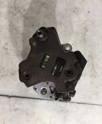 BMW X5 E70 Fuel injection high pressure pump 7798333 0445010146