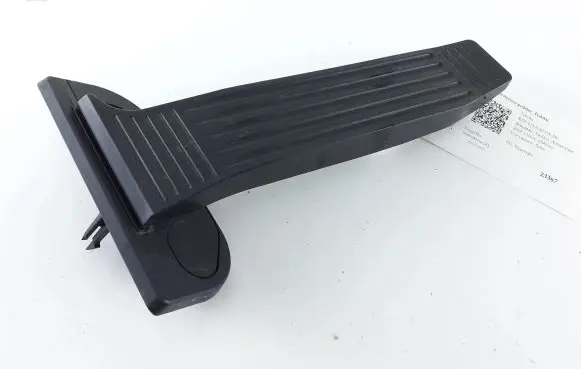 Toyota RAV 4 (XA50) Accelerator throttle pedal