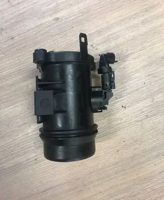 BMW 5 F10 F11 Mass air flow meter 8519492