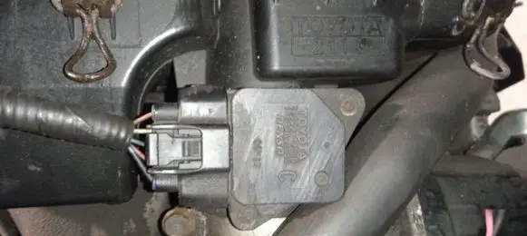 Toyota Prius (XW20) Mass air flow meter 2220422010