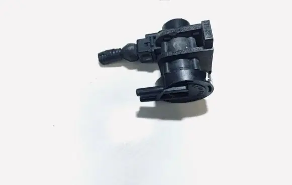 Volvo S40, V40 Turbo solenoid valve 7700874764 4534375