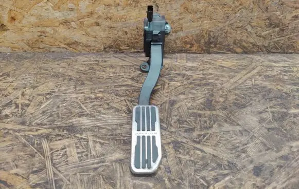 Jaguar XE Accelerator throttle pedal GX7M9F836AB