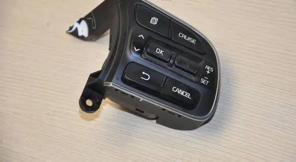 KIA Optima Steering wheel buttons/switches 96720D4010