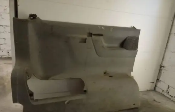 Trunk/boot side trim panel