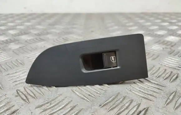 Volkswagen PASSAT CC Electric window control switch 3C8867375