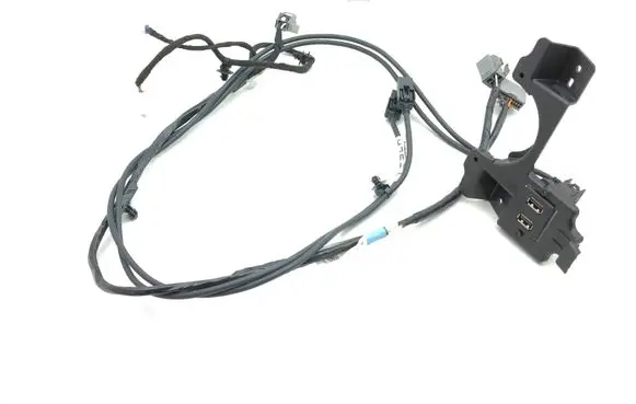 Tesla Model S USB socket connector 100441800L