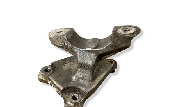 Honda CR-V Engine mounting bracket SWAB