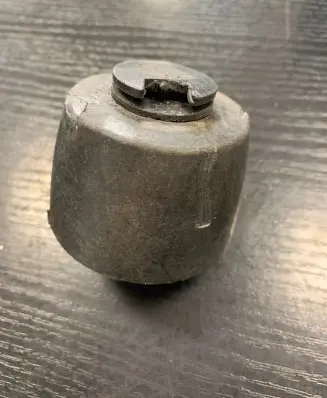Mercedes-Benz E W124 Jacking socket point 
