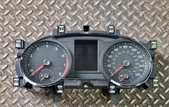 Speedometer (instrument cluster)