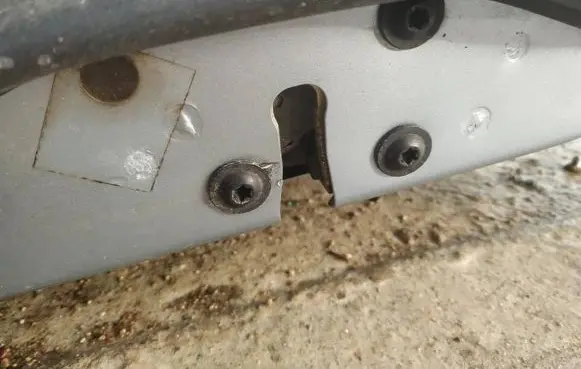 Chrysler Pacifica Front door lock