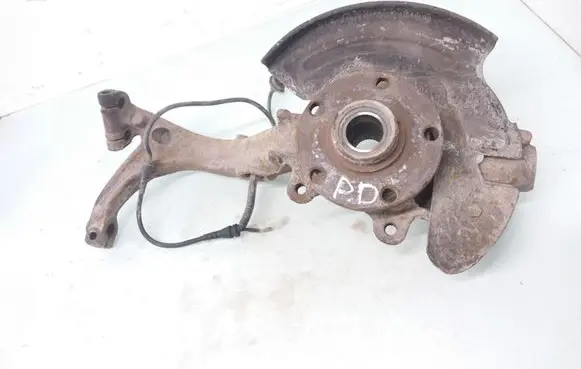 Volkswagen PASSAT B5 Front wheel hub spindle knuckle 8D0407258AM
