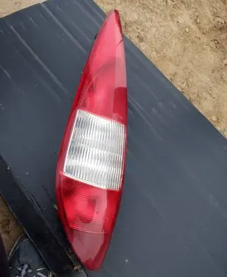 Ford Mondeo Mk III Rear/tail lights 1S7113405C