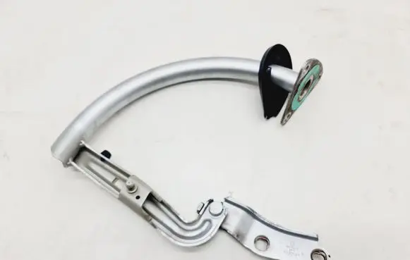 Volkswagen PASSAT B6 Tailgate/trunk/boot hinge 3C5827301