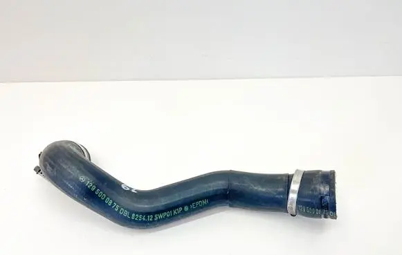 Engine coolant pipe/hose