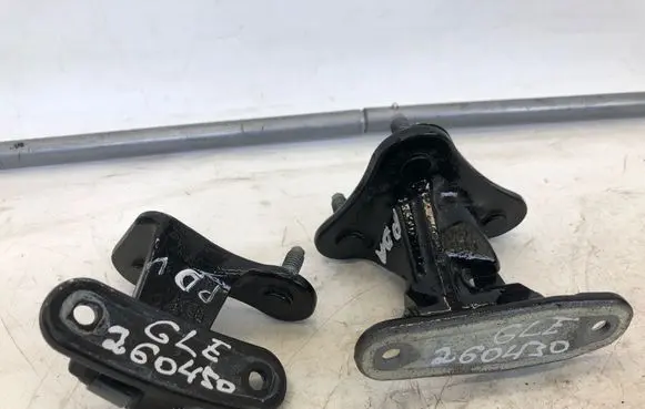 Mercedes-Benz GLE W167 Front door hinge set