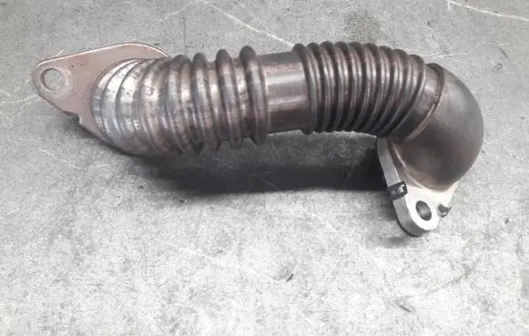 Renault Master III EGR valve line/pipe/hose 147256115R