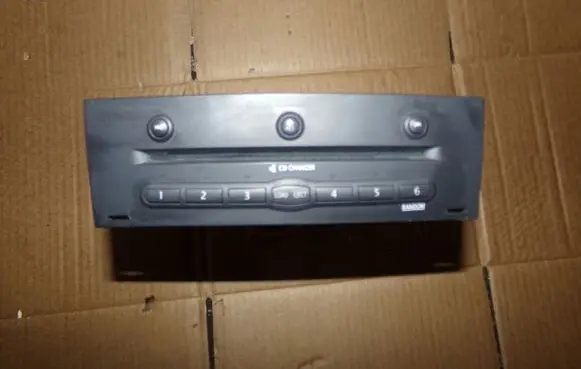 Renault Megane II CD/DVD changer 8200084437