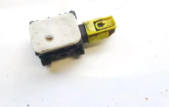 Mercedes-Benz ML W164 Airbag deployment crash/impact sensor 0038202926 250407