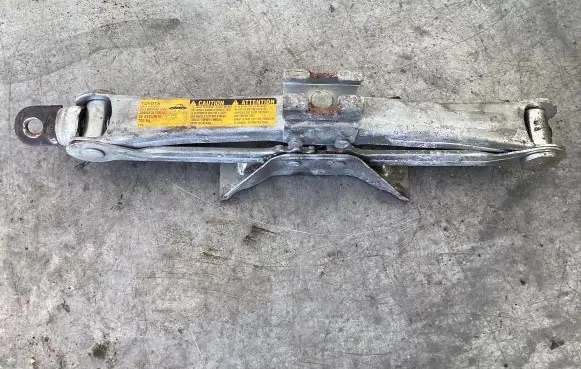 Toyota Corolla E120 E130 Lift Jack 