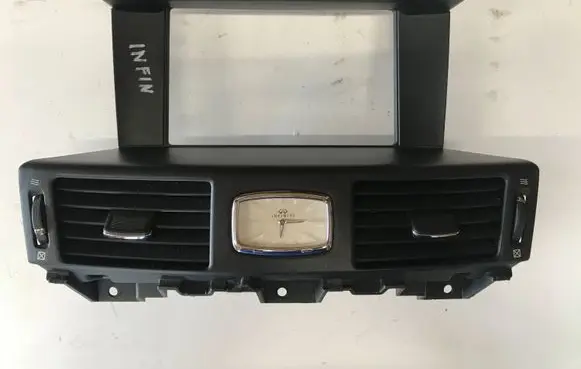 Infiniti Q70 Y51 Dash center air vent grill P10751B34000