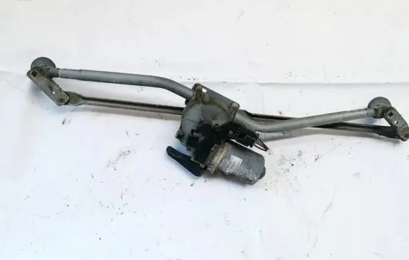 Volkswagen Crafter Front wiper linkage and motor
