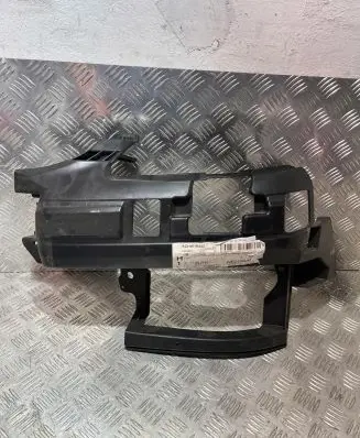 Mercedes-Benz SLK AMG R171 Front bumper mounting bracket A1718850365