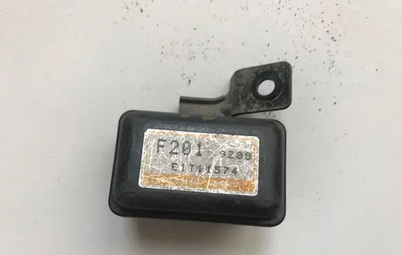 Mazda 626 Air pressure sensor E1T11574