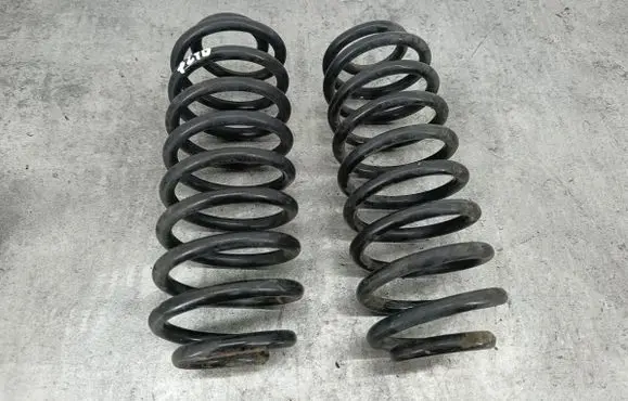 Volkswagen Golf IV Rear coil spring