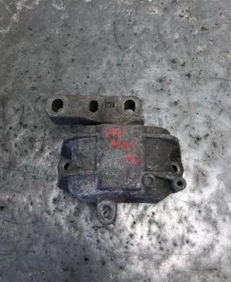Volkswagen Touran II Engine mount bracket 1K0199262AL