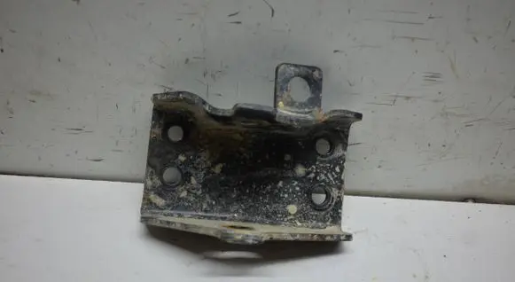KIA Stonic Gearbox mounting bracket 
