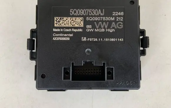 Audi A3 S3 8V Gateway control module 5Q0907530AJ 5Q0907530M